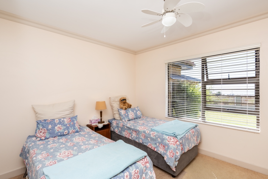 4 Bedroom Property for Sale in Myburgh Park Western Cape